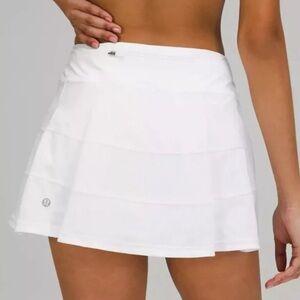 Lululemon Pace Rival Skirt-White
Size 6 Reg